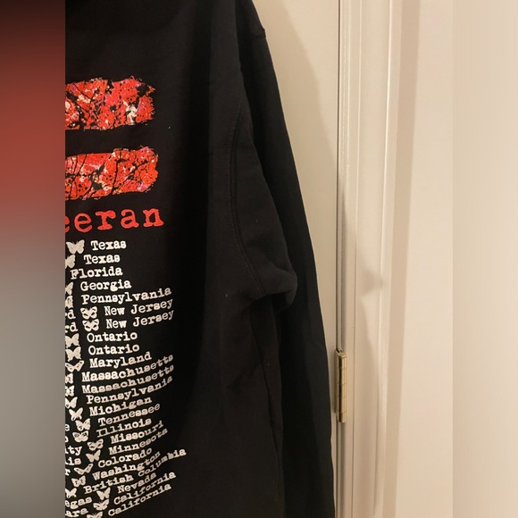 Ed Sheeran Equals Hoodie from the 2023 US The Mathematics Tour - Picture 9 of 13